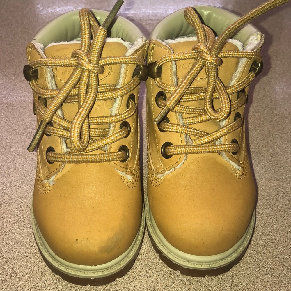 Toddler Lugz boots
